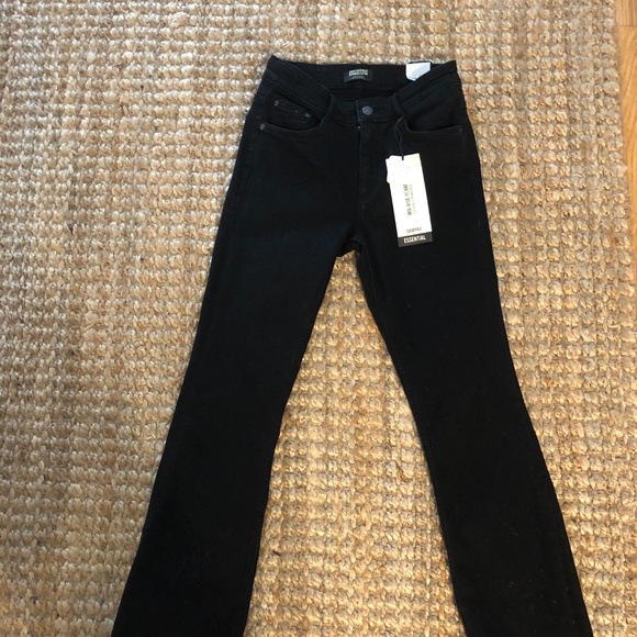 ZARA MID RISE FLARED CROPPED JEANS - Picture 4 of 8